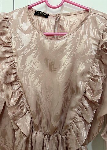 Pembe Saten Görünümlü Volanlı Bluz - Görsel 2