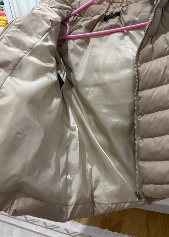 Kürk Detaylı Bej Kadın Şişme Yelek - Görsel 4