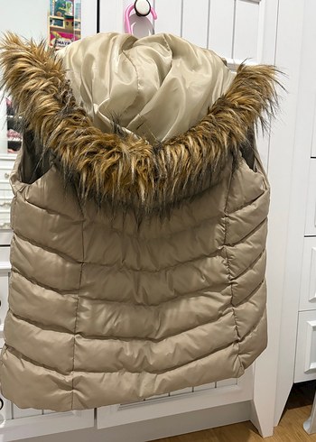 Kürk Detaylı Bej Kadın Şişme Yelek - Görsel 6