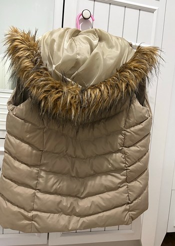 Kürk Detaylı Bej Kadın Şişme Yelek - Görsel 5