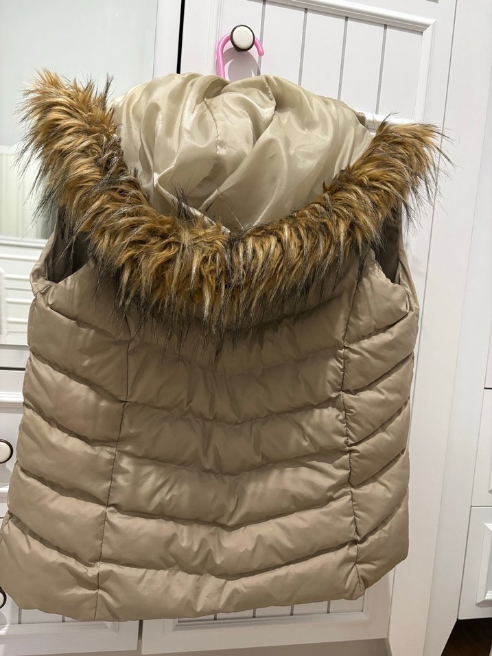 Kürk Detaylı Bej Kadın Şişme Yelek - Görsel 5