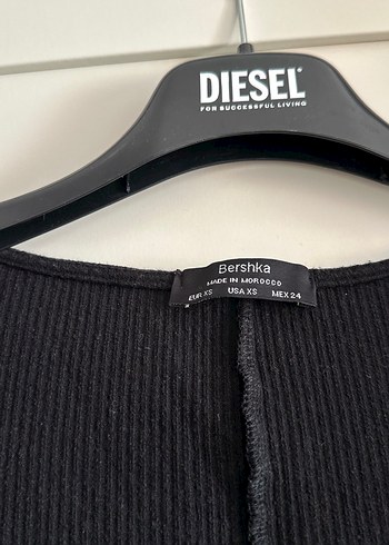 Bershka Bershka Uzun Kollu Yırtmaçlı Siyah Triko Elbise