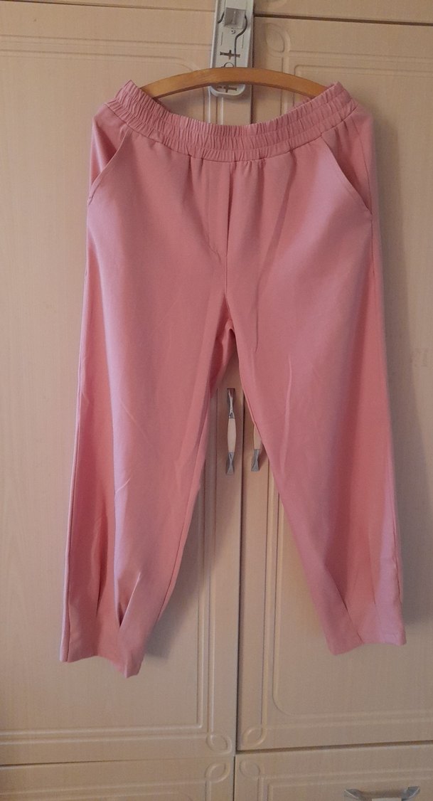 Pembe Drapeli V Yaka Kolsuz Mini Bluz pantolon ikili takım - Görsel 3