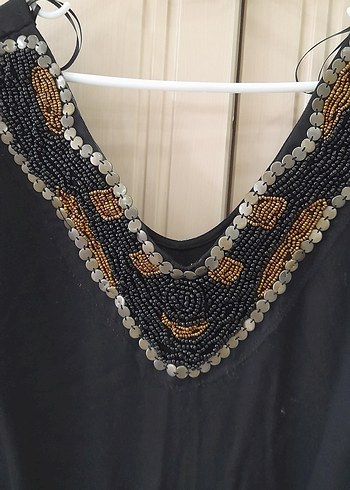 Boncuk İşlemeli Siyah Uzun Kollu V Yaka Elbise - Görsel 2