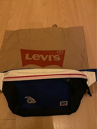 Levi?s Bel Çantası