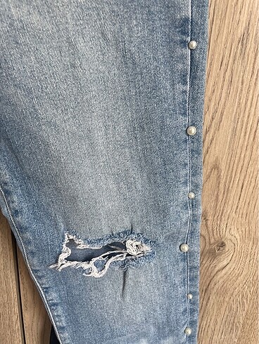 Zara Zara inci detaylı jean