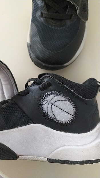28 Beden Nike Team hustle D 11 big kids spor ayakkabı