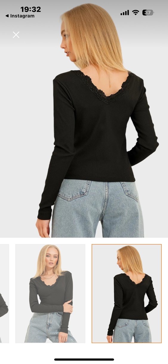 Düğmeli V Yaka Siyah Kadın Kazak - Görsel 3