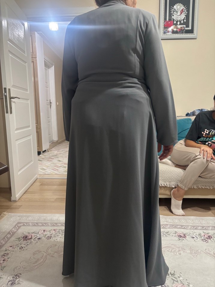 Uzun Gri Kadın Ferace Bol Kesim - Görsel 3