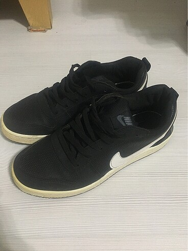 Nike spor ayakkabı