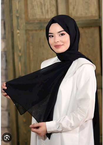 Siyah şifon şal