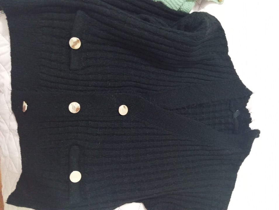 Düğmeli Siyah Kısa Triko Kadın Kazak - Görsel 3