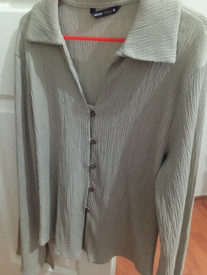 Bej Düğmeli Keten Gömlek - Görsel 4