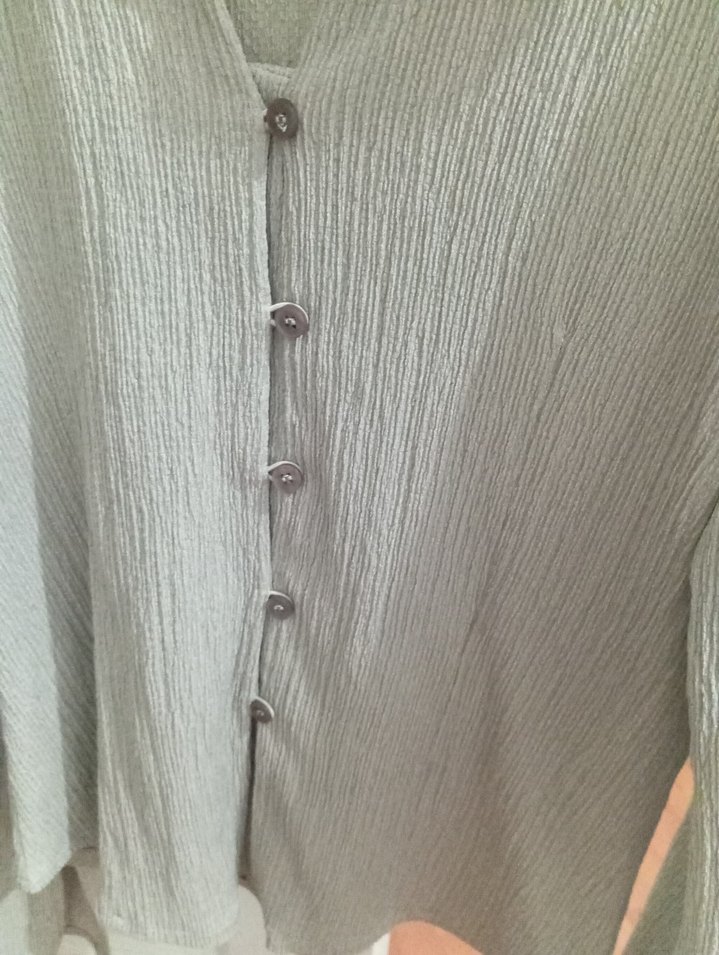 Bej Düğmeli Keten Gömlek - Görsel 2