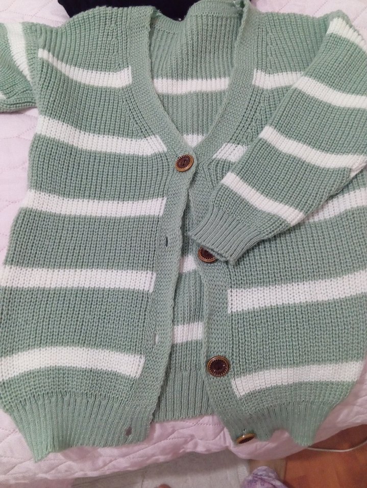 Yeşil Çizgili kadın - Görsel 4