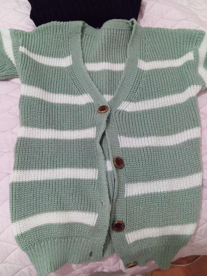 Yeşil Çizgili kadın - Görsel 3