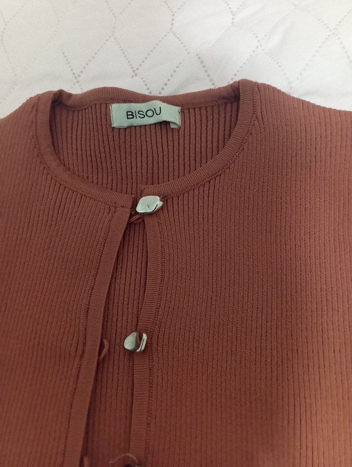 Düğmeli Kahverengi Triko Kadın Hırka - Görsel 3
