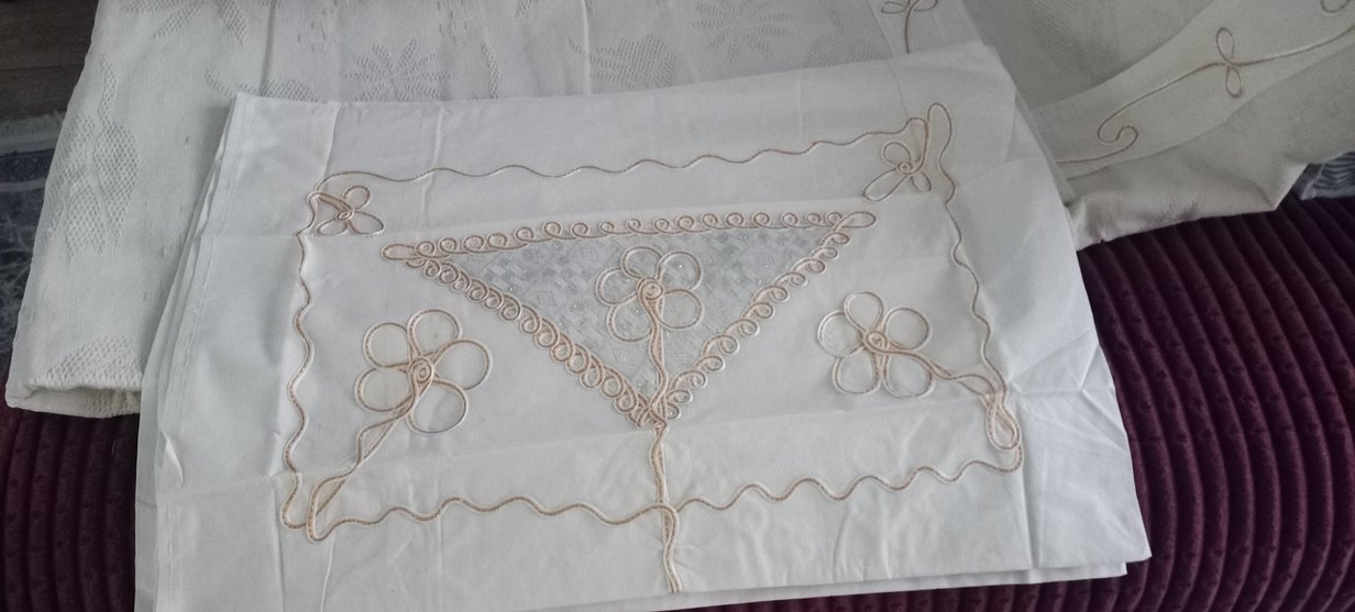 Nakışlı Beyaz pike seti - Görsel 2