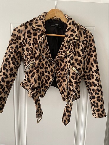 Zara leopar kemer detaylı ceket