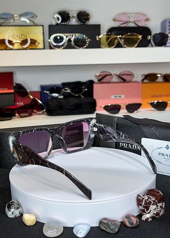 Prada Mor Şeffaf Kadın Güneş Gözlüğü - Görsel 2