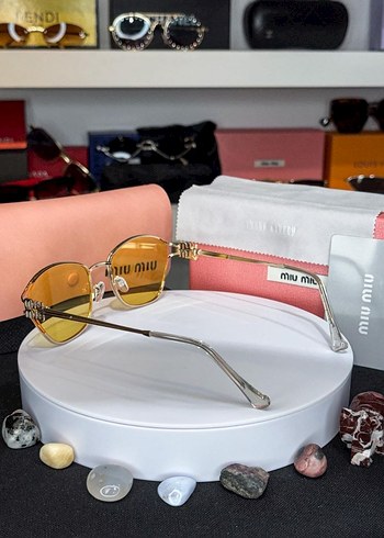 Şeffaf Sarı Kadın Güneş Gözlüğü - Görsel 2