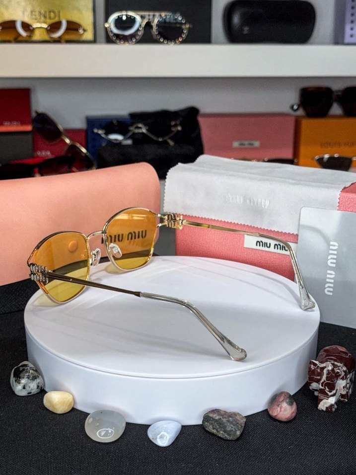 Şeffaf Sarı Kadın Güneş Gözlüğü - Görsel 2