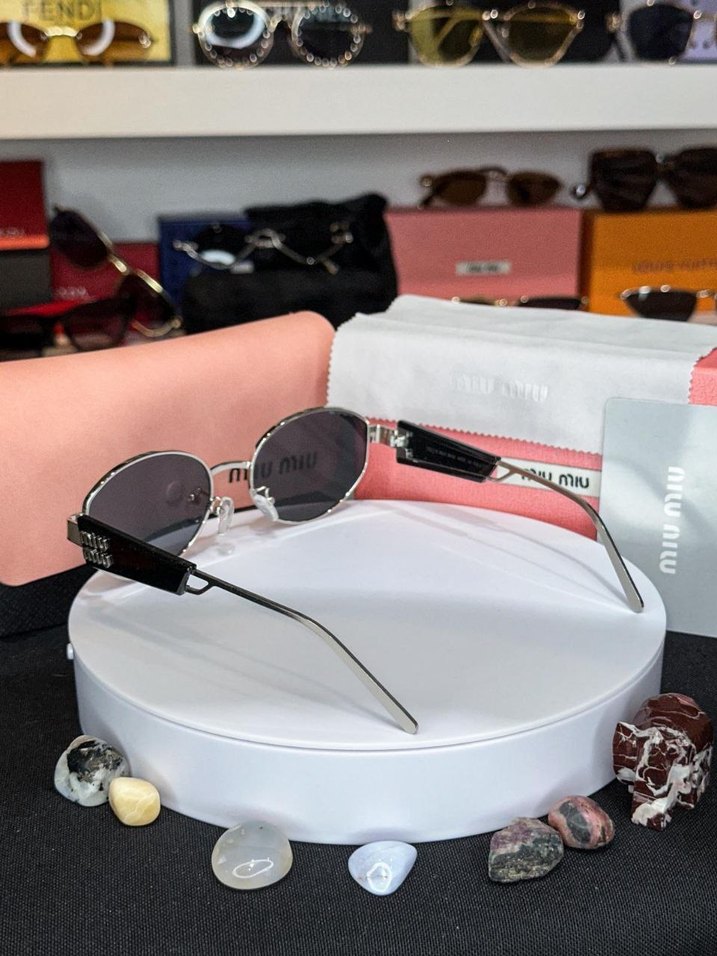 Miu Miu Gri Kadın Gözlük - Görsel 2