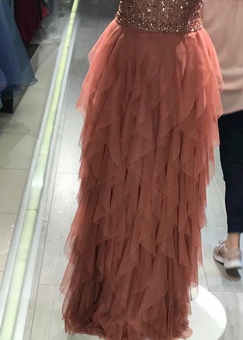 Kahverengi Uzun Drapeli Straplez Abiye - Görsel 4