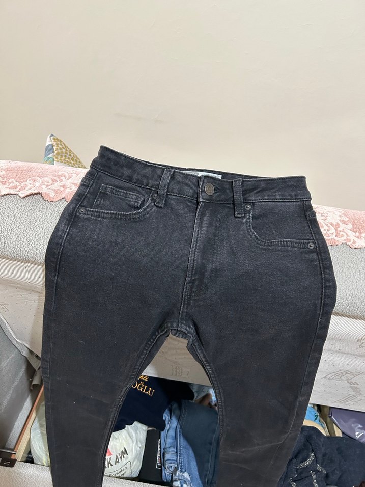 Gri Kadın Kot Pantolon, Kemer Detaylı - Görsel 2