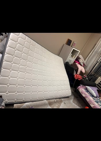 Çift kişilik yatak ve baza az kullanılmış - Görsel 8