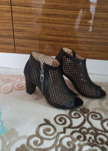 Siyah Kareli Dolgu Topuklu Kadın Ayakkabı - Görsel 2