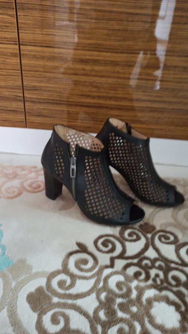 Siyah Kareli Dolgu Topuklu Kadın Ayakkabı - Görsel 2