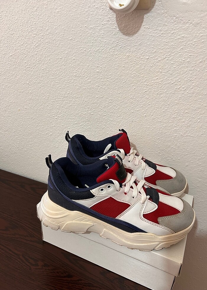 Spor ayakkabısı - Görsel 3