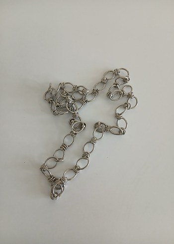 Gri Zincir Detaylı Kadın El Zinciri - Görsel 3