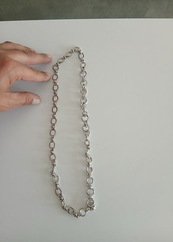 Gri Zincir Detaylı Kadın El Zinciri - Görsel 3