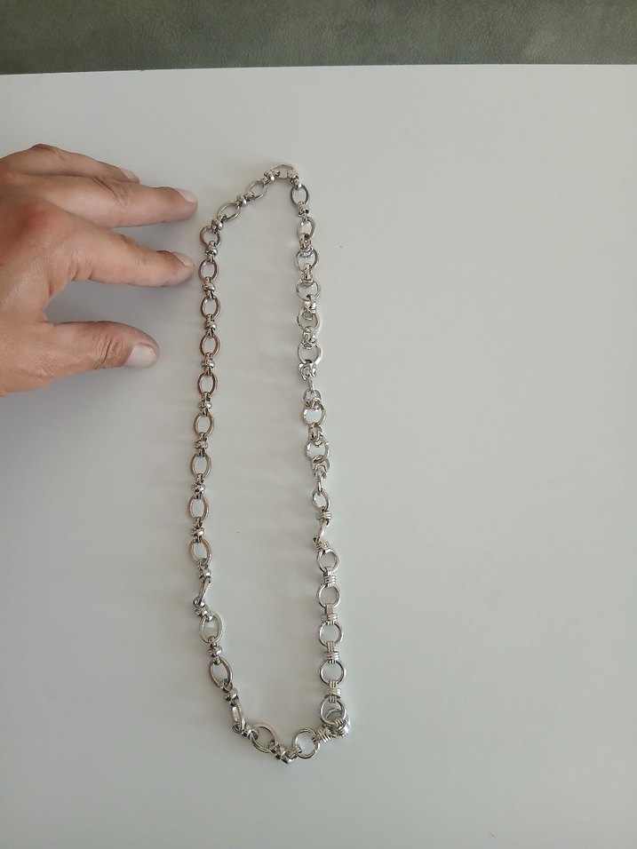 Gri Zincir Detaylı Kadın El Zinciri - Görsel 3