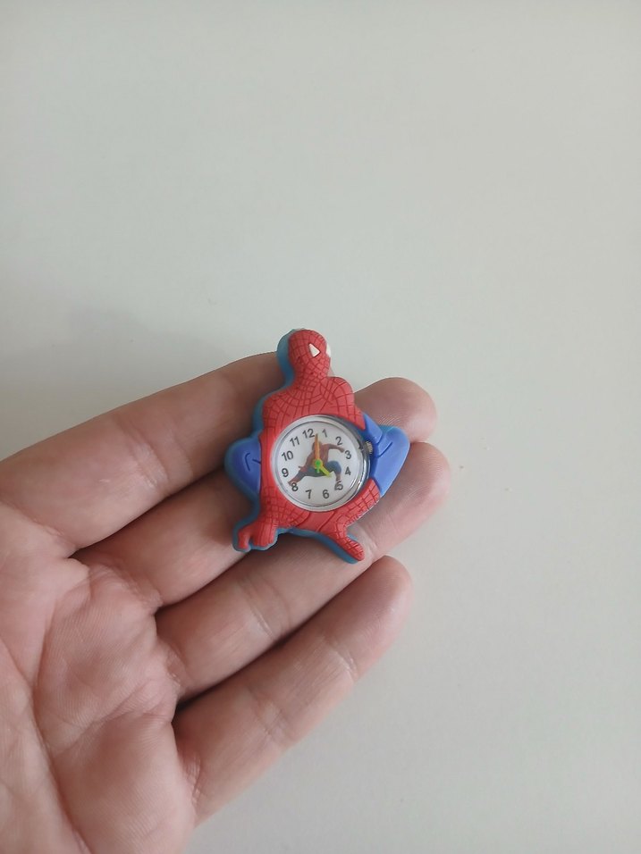 Erkek Çocuk Renkli Örümcek Adam Saat - Görsel 4