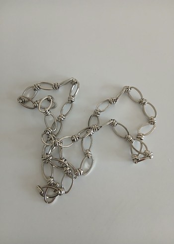 Gri Zincir Detaylı Kadın El Zinciri - Görsel 3