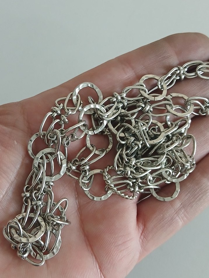 Gri Zincir Detaylı Kadın El Zinciri - Görsel 4