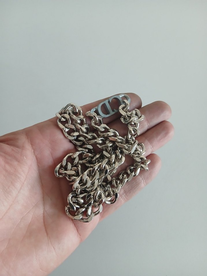 Gri Zincir Detaylı Kadın El Zinciri - Görsel 2