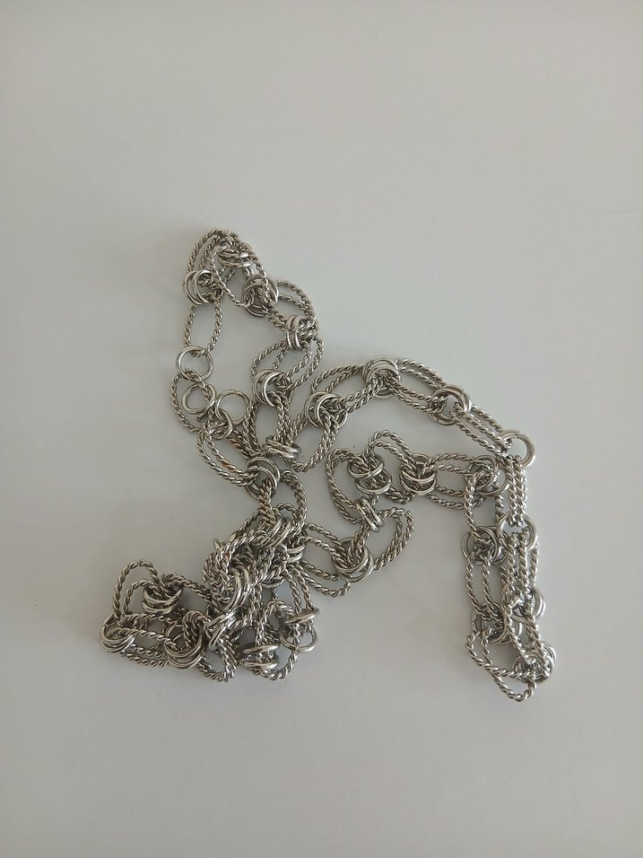 Gri Zincir Detaylı Kadın El Zinciri - Görsel 3