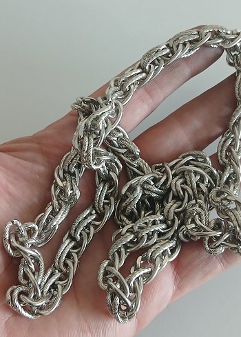 Zincir Detaylı Gri Kadın El Zinciri - Görsel 4