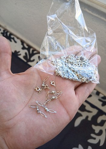 Gri Boncuklu Altın Renkli Kadın El Zinciri - Görsel 3