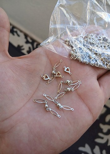 Gri Boncuklu Altın Renkli Kadın El Zinciri - Görsel 2