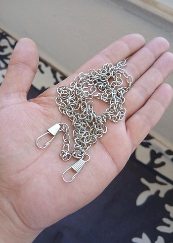 Gri Zincir Detaylı Kadın El Zinciri - Görsel 2