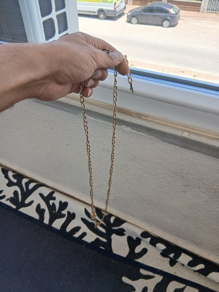 Zincir Detaylı Kadın El Zinciri Altın Rengi - Görsel 3