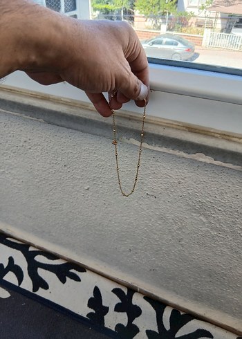 Altın Renkli Minimalist Kadın El Zinciri - Görsel 3