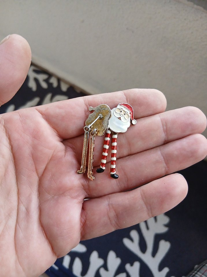 Kırmızı Nakışlı Noel Baba Kadın Kol Düğmeleri - Görsel 2