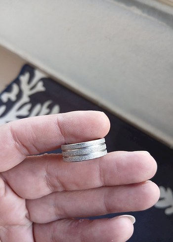 Gri Minimalist Kadın Yüzük - Görsel 4