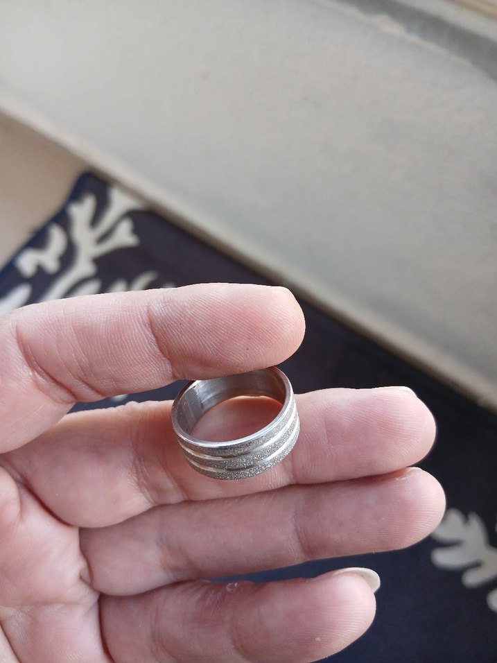 Gri Minimalist Kadın Yüzük - Görsel 5